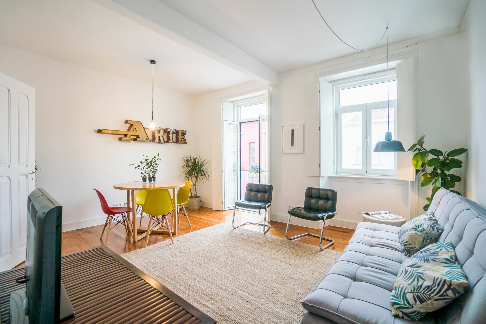Art Apartment *